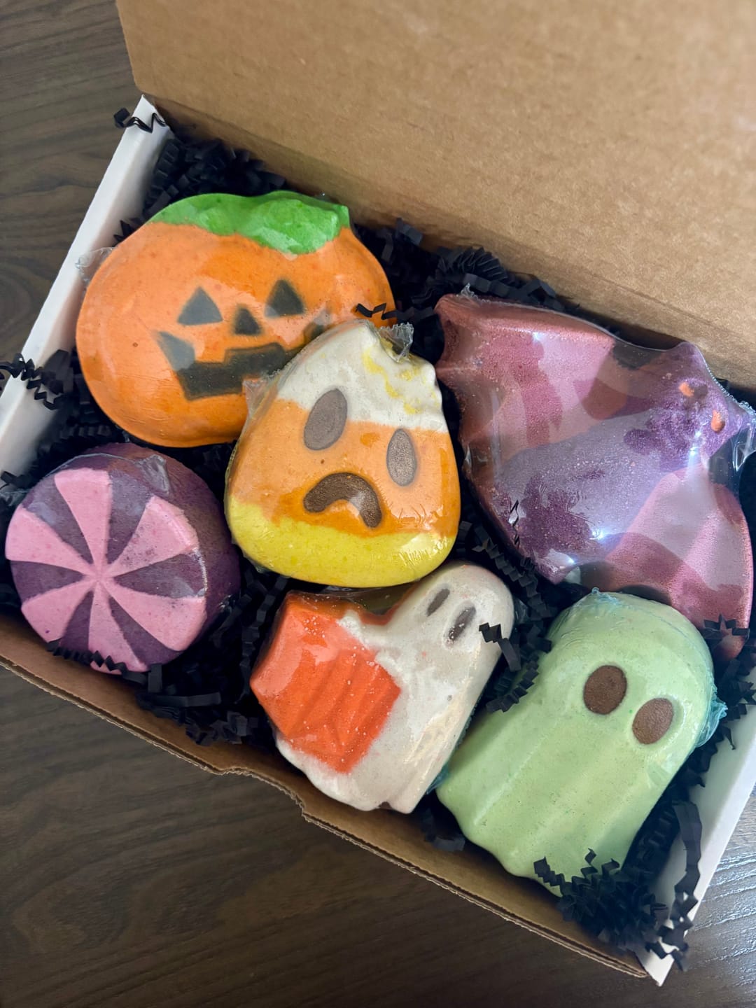 Customer photo review of 🎃HALLOWEEN Kids Bath Bombs Gift Box  - 5 ct Spooky Surprises!