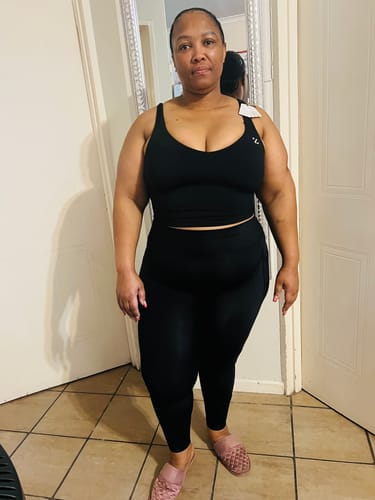 Customer photo review of All Black Active Wear Women's Fitness Set