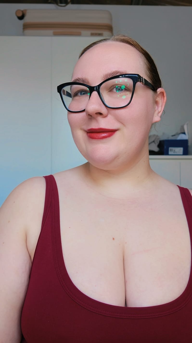 Customer photo review of Mystic Magic Lip Gloss