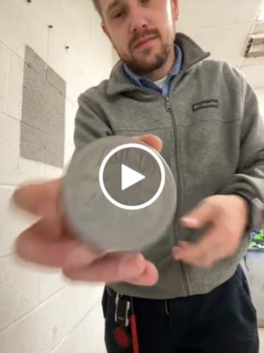 Customer video review of Spearmint Nicotine Pouches