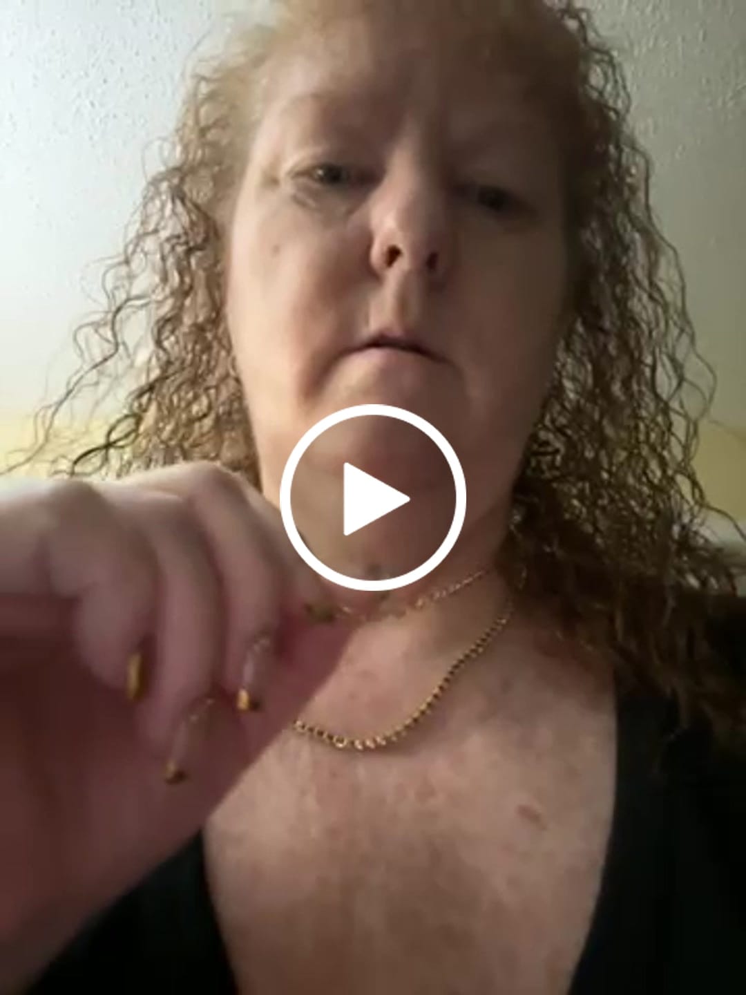 Customer video review of Maui Paperclip Necklace