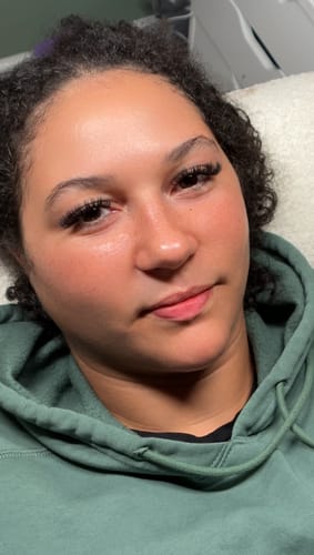 Customer photo review of Lash Glue Accelerator