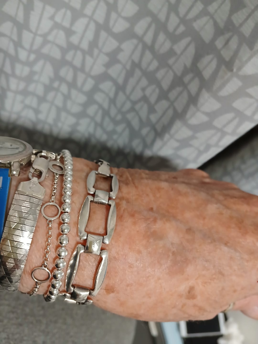 Customer photo review of Allegro Sphere Bracelet