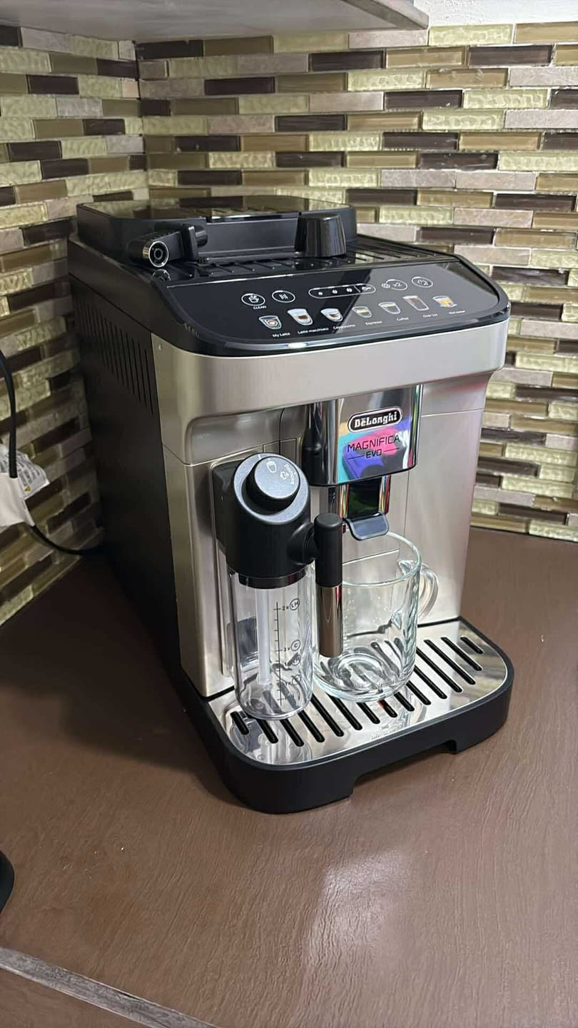 Customer photo review of DeLonghi - Magnifica EVO (ECAM29084SB)