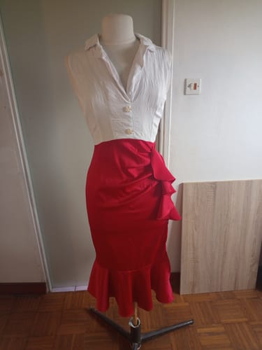 Customer photo review of Robe queue de poisson fendue sans manches des années 1930