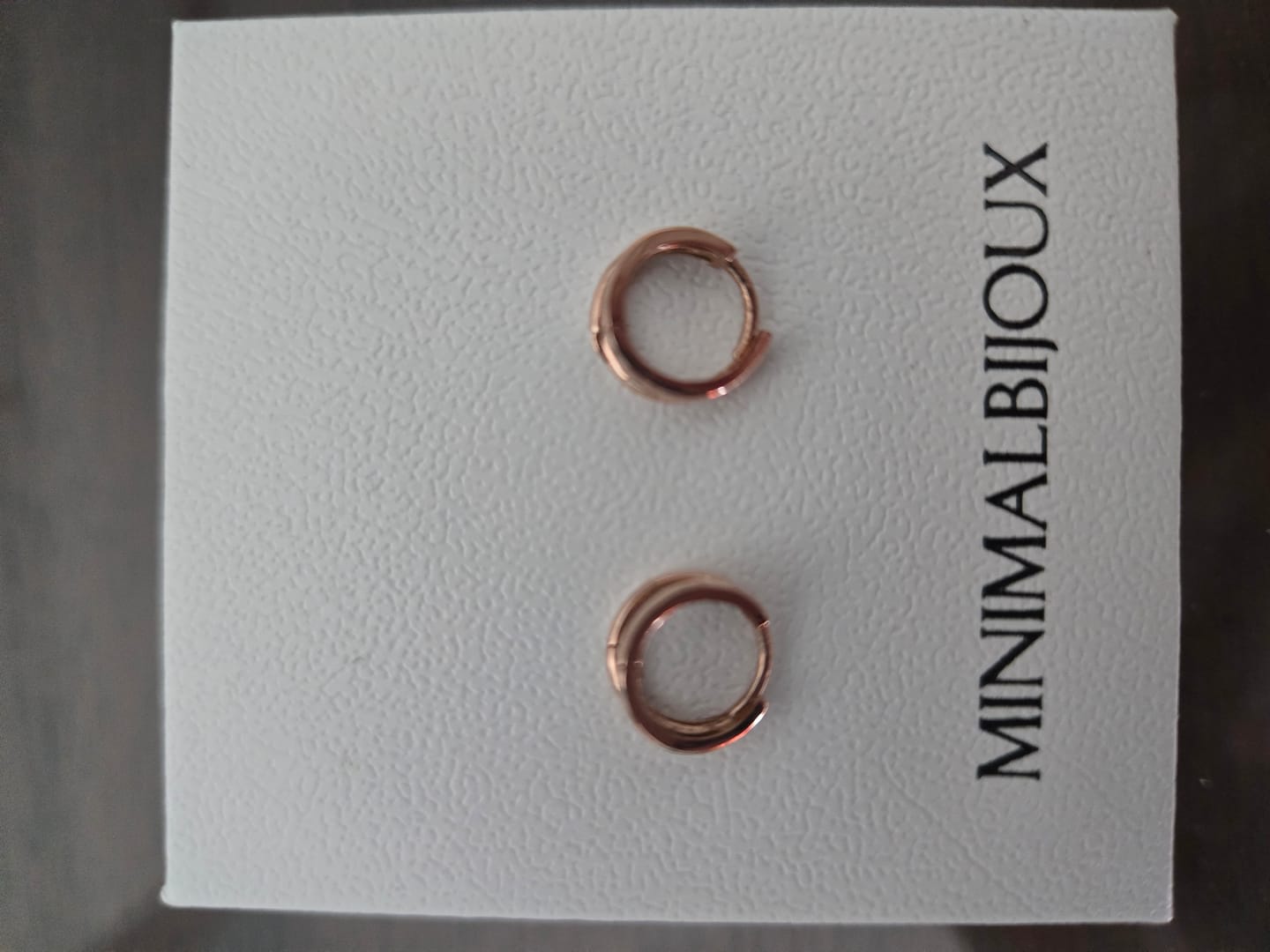 Customer photo review of 14K Gold Two Line Hoop Earring
