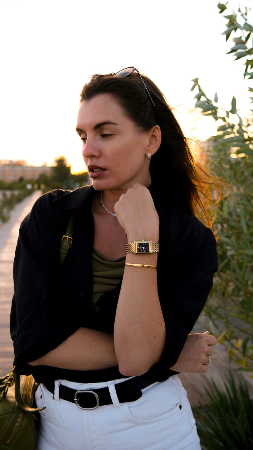 Customer photo review of Olivia Gold Black