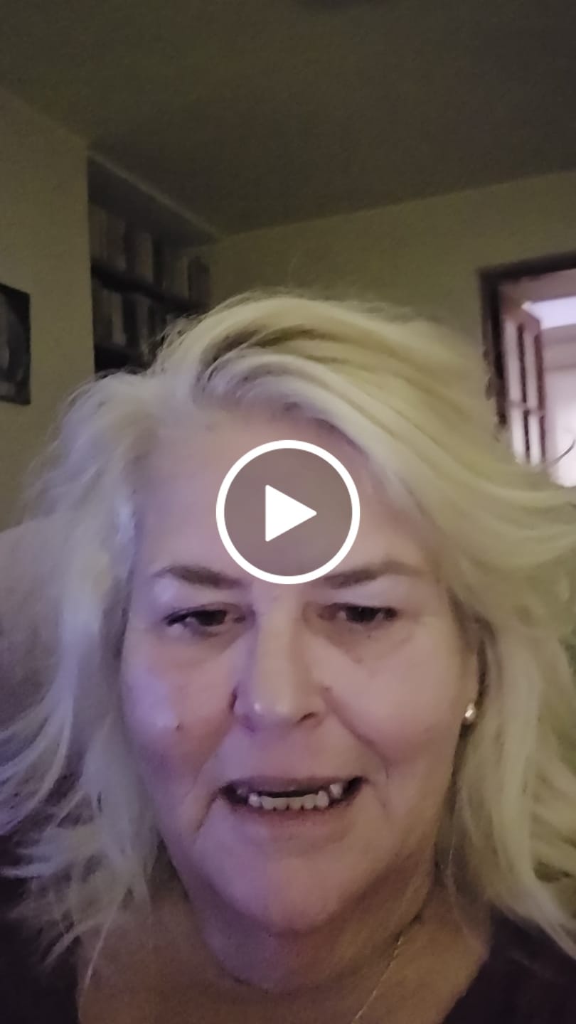 Customer video review of Glov Serum-Infused Microneedle Eye Patches