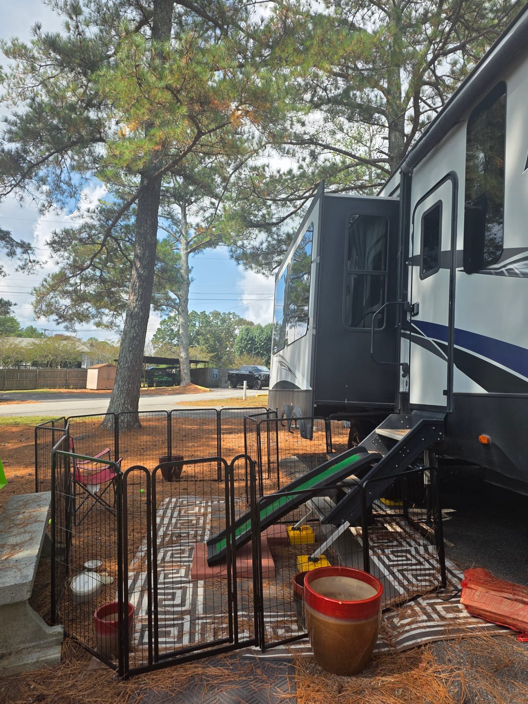 Customer photo review of Instant Dog Playpen for RV Trips