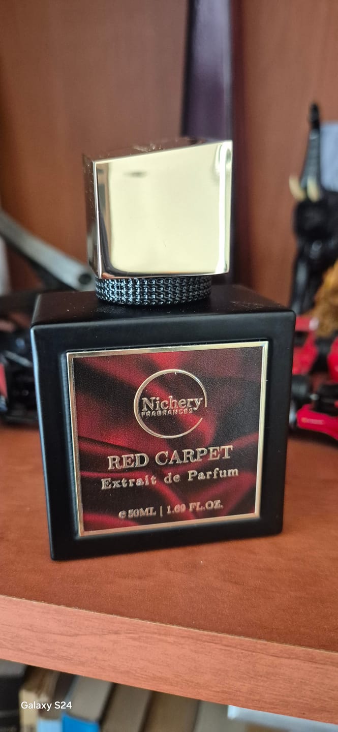 Customer photo review of Nichery Red Carpet Extrait de Parfum - Unisex 50ml