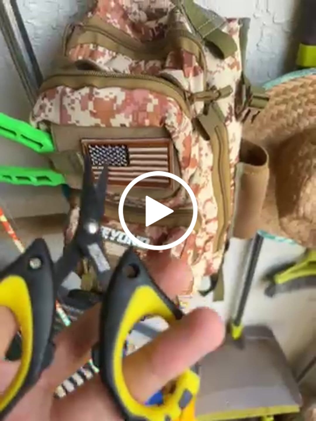 Customer video review of Mini Scissors for Cutting Braided Fishing Line