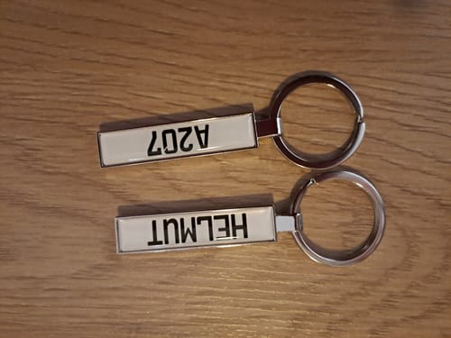 Customer photo review of Kennzeichen Schlüsselanhänger Mini Nummernschild Metall