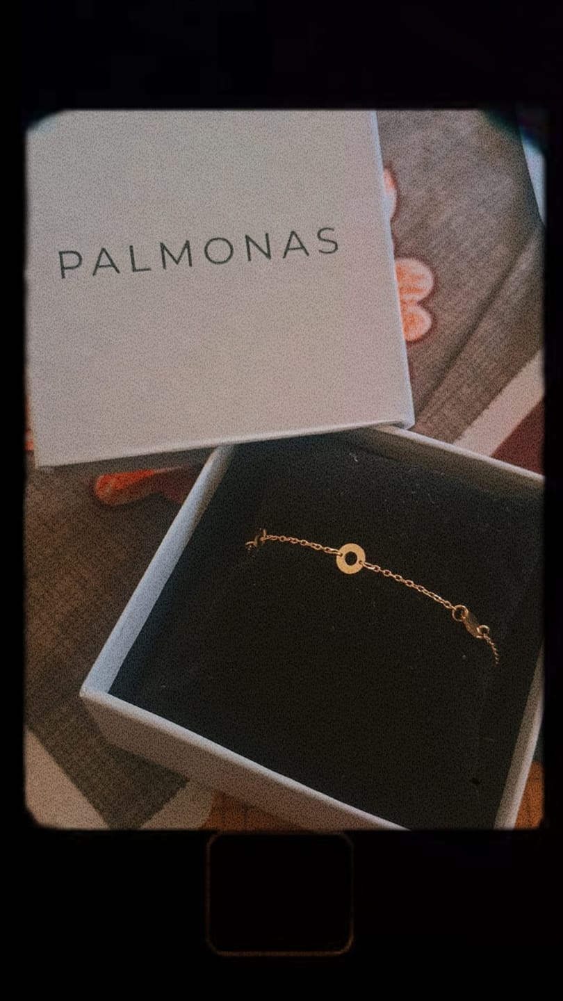 Customer photo review of Dainty Flower Bracelet