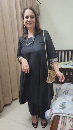 Customer photo review of SANJH BLACK KURTA SET WITH NECKLACE