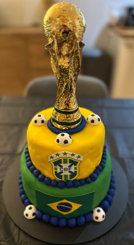 Customer photo review of A4 Rectangle Custom Edible Icing Image