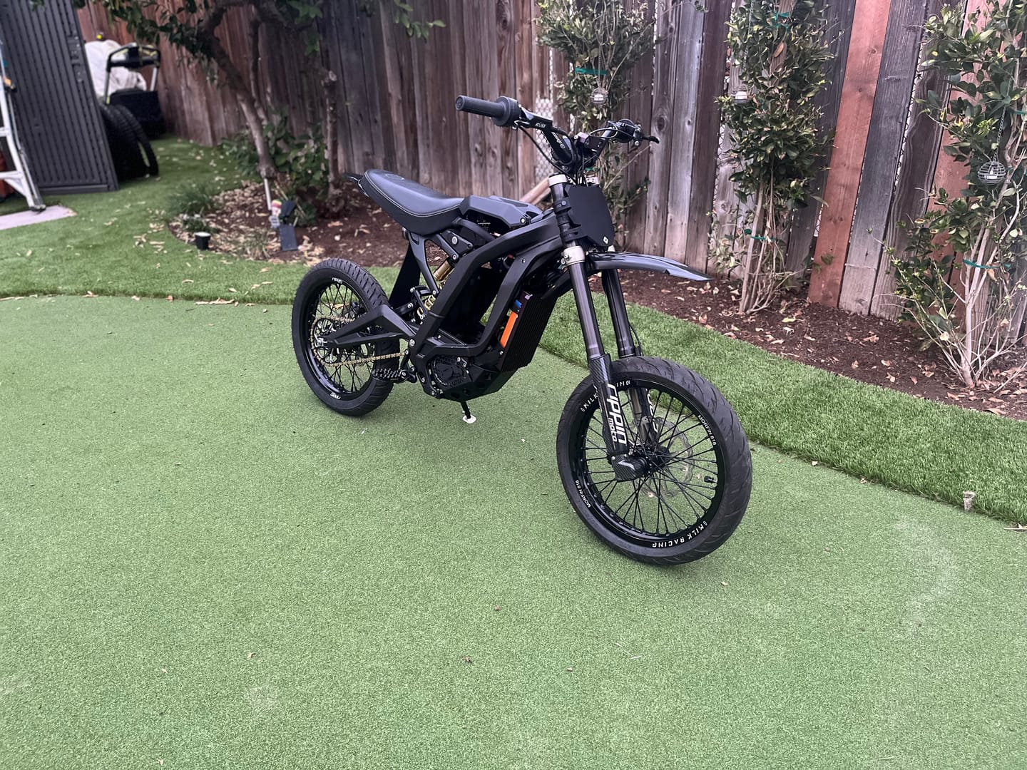Customer photo review of SurRonshop Battery Lid Spacer