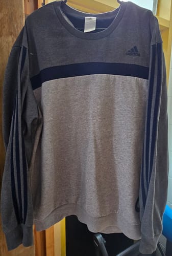 Customer photo review of Vintage Adidas Grey/Navy Graphic Sweatshirt (2XL)