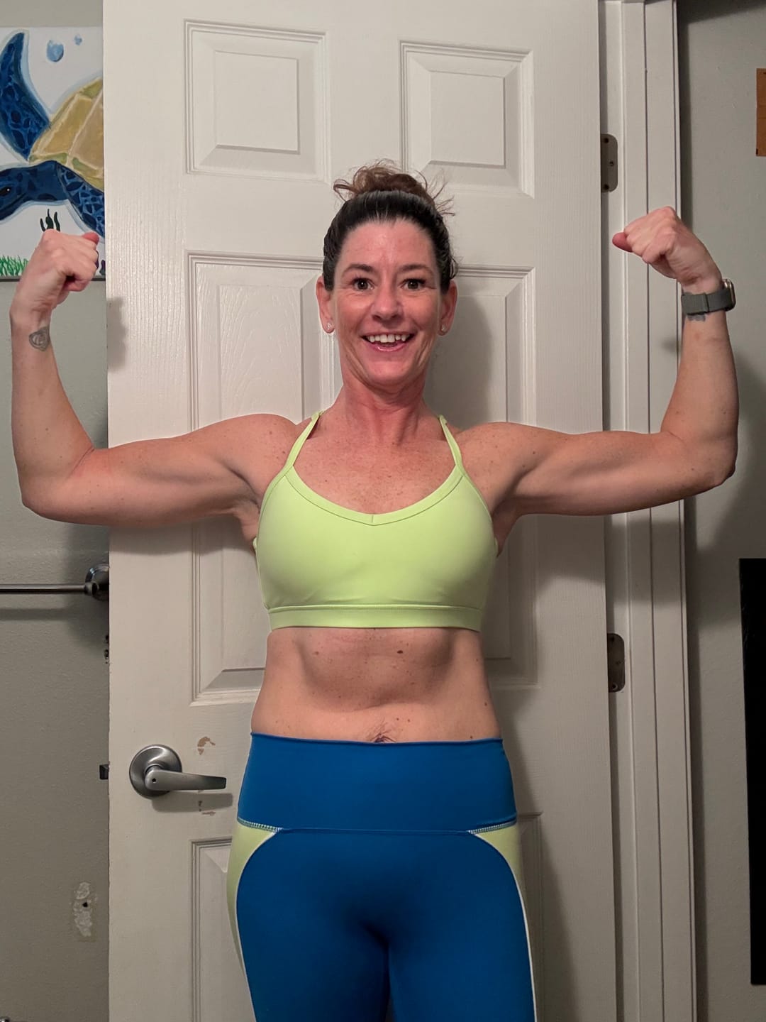 Customer photo review of BOLD Colorblocked Full Length Legging