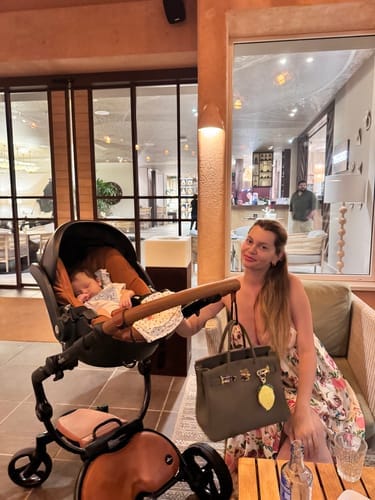 Customer photo review of Gabrielle