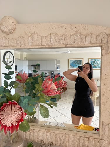 Customer photo review of High Elasticity Sports Sleeveless Top And Short Pants Set