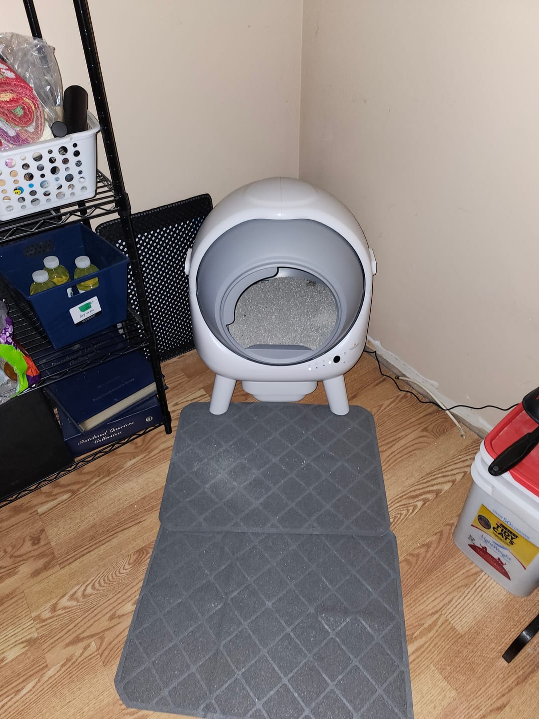 Customer photo review of [🔥Fall Sale] Orbitie with Wide Opening Self Cleaning Litter Box
