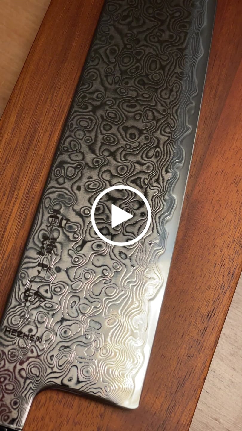 Customer video review of HEZHEN 8.3" (210MM) Tsubaki Series Bunka