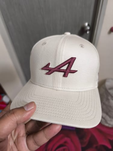 Customer photo review of 9FIFTY Alpine Formula 1 Team Racing Seasonal Cream Snapback