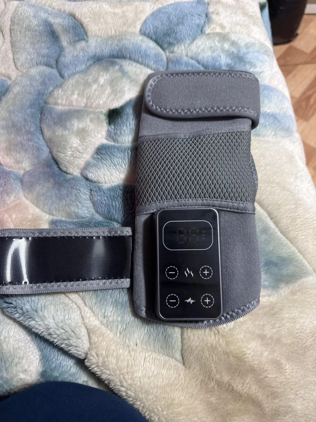 Customer photo review of Glovyzone™ Knee ReliefWrap