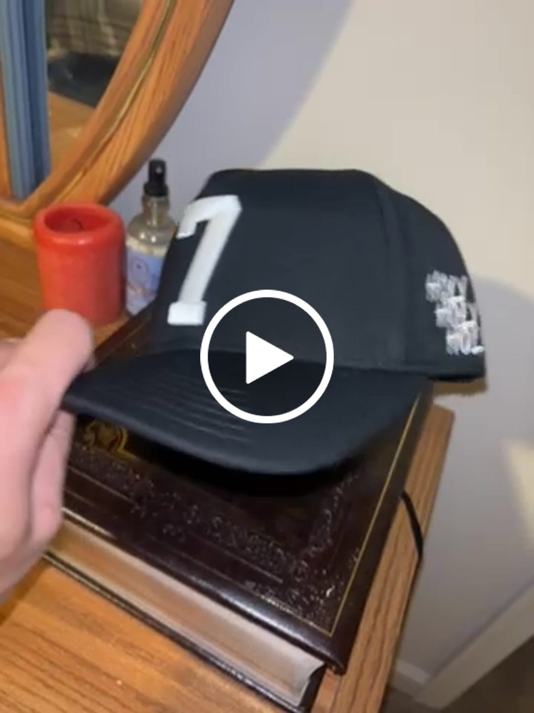 Customer video review of ‘7’ Premium Wool Blend SnapBack - Black/White