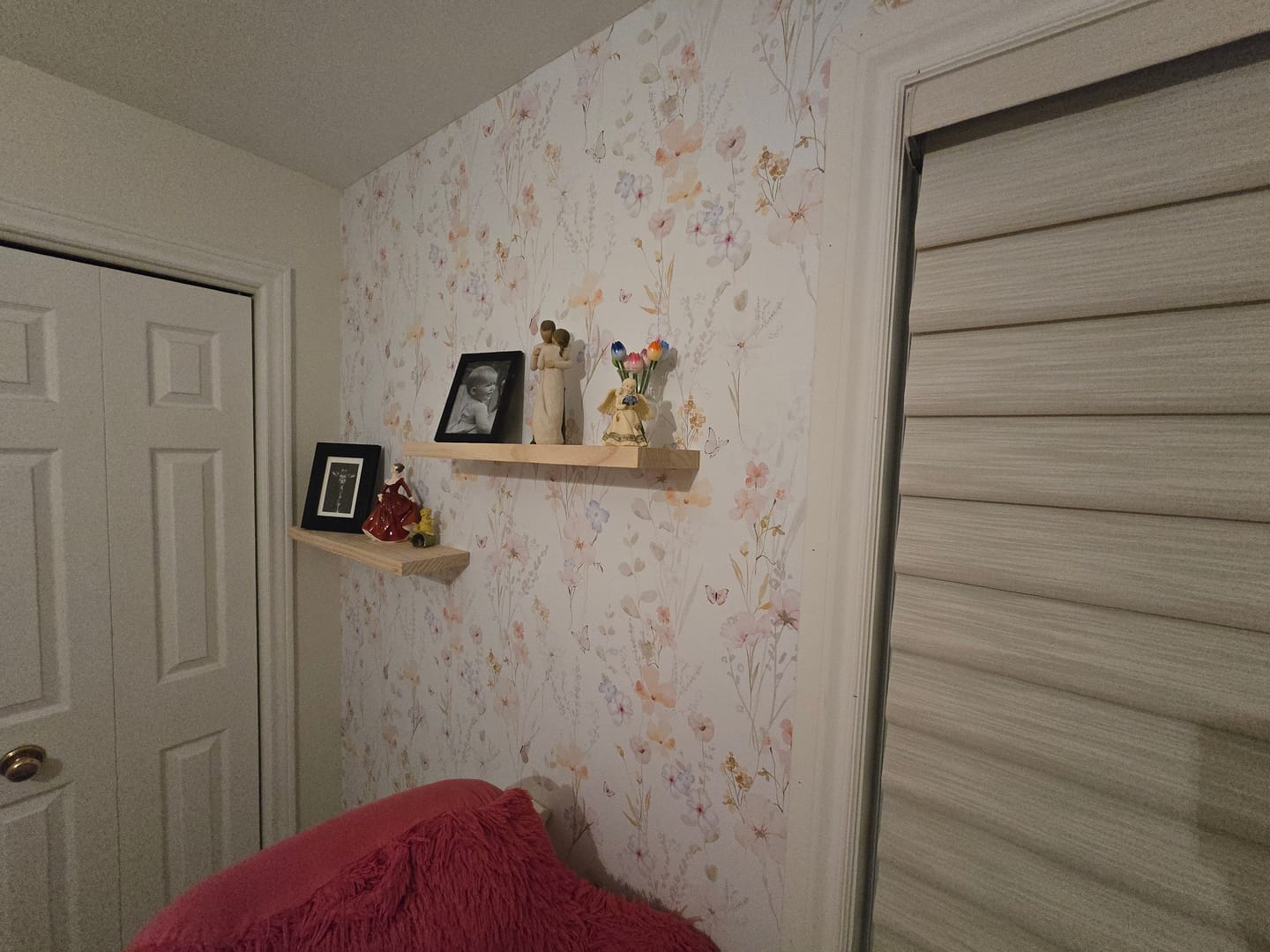 Customer photo review of Amelia Wildflower and Butterflies Wallpaper