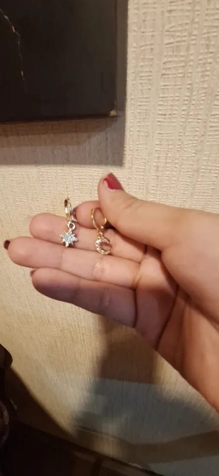 Customer photo review of Clara Star Hoop Piercing