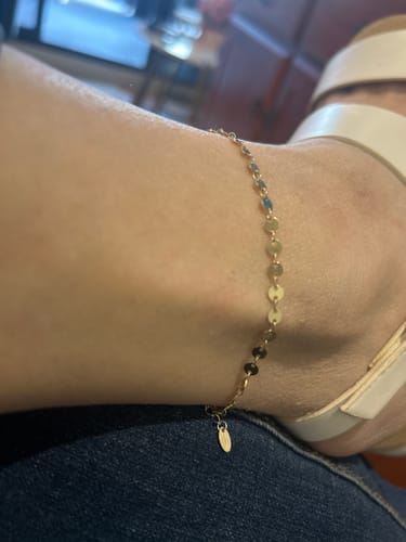 Customer photo review of Circle Link Chain Anklet