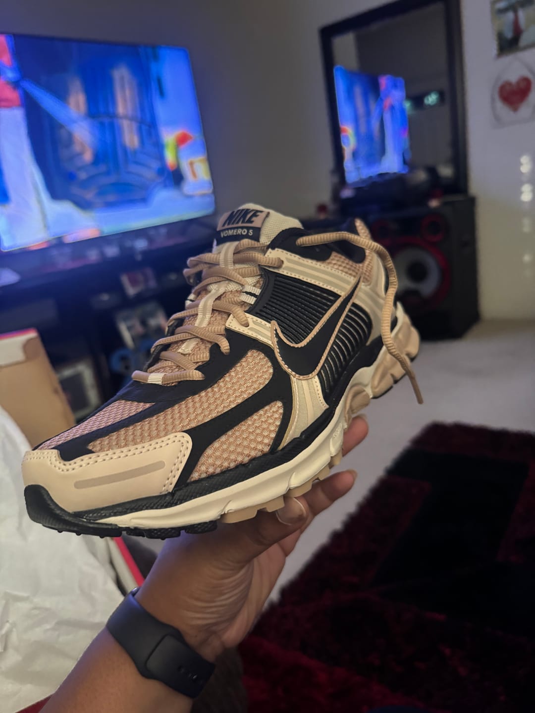 Customer photo review of Nike Zoom Vomero 5 - Women's