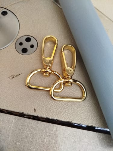 Customer photo review of MOSQUETAO ZAMAK LUXO 5255/30MM DOURADO UNIDADE