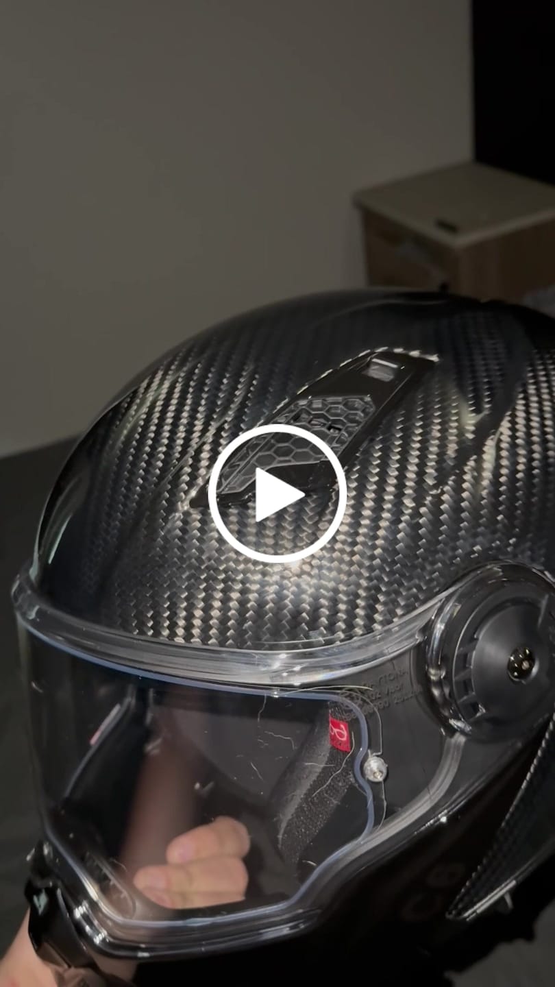Customer video review of D.O.T. & ECE Daytona C6- Grey Carbon Fiber