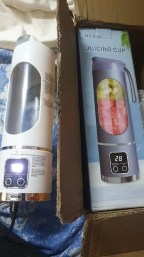 Customer photo review of Licuadora Portátil Inalámbrica USB-C Recargable, 3 Velocidades | Batidos, Jugos y Smoothies en Casa, Oficina o Viaje
