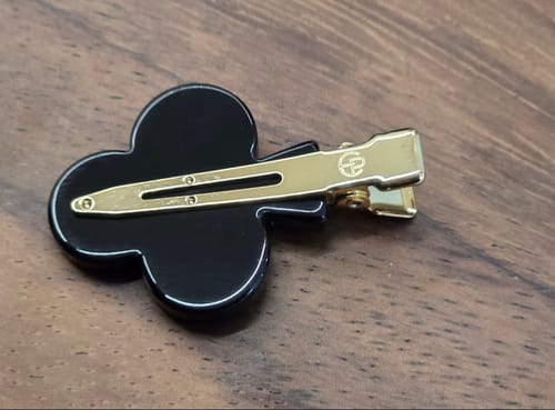 Customer photo review of Janisa Pelican Jaw Clip