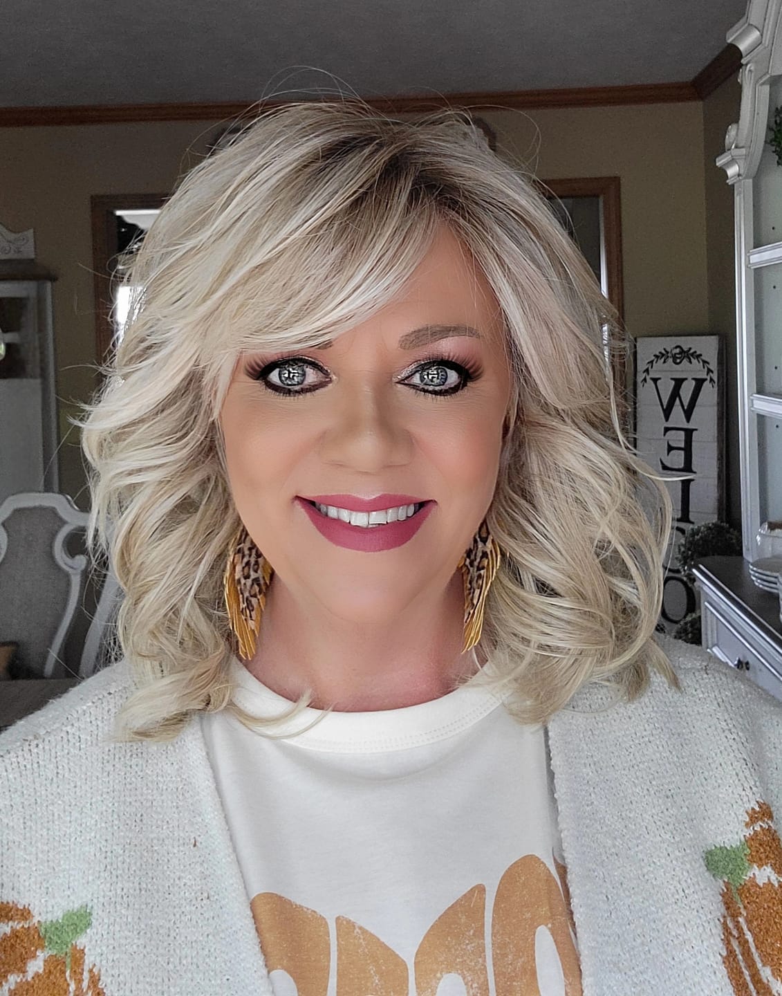 Customer photo review of CUPIDS BOW - Paparazzi Blonde