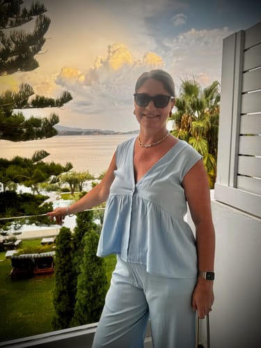 Customer photo review of BLUE OCEAN GOLD BRACELET