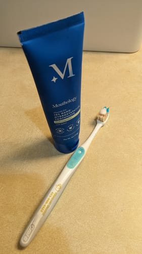 Customer photo review of Mouthology Toothpaste (1 pack)
