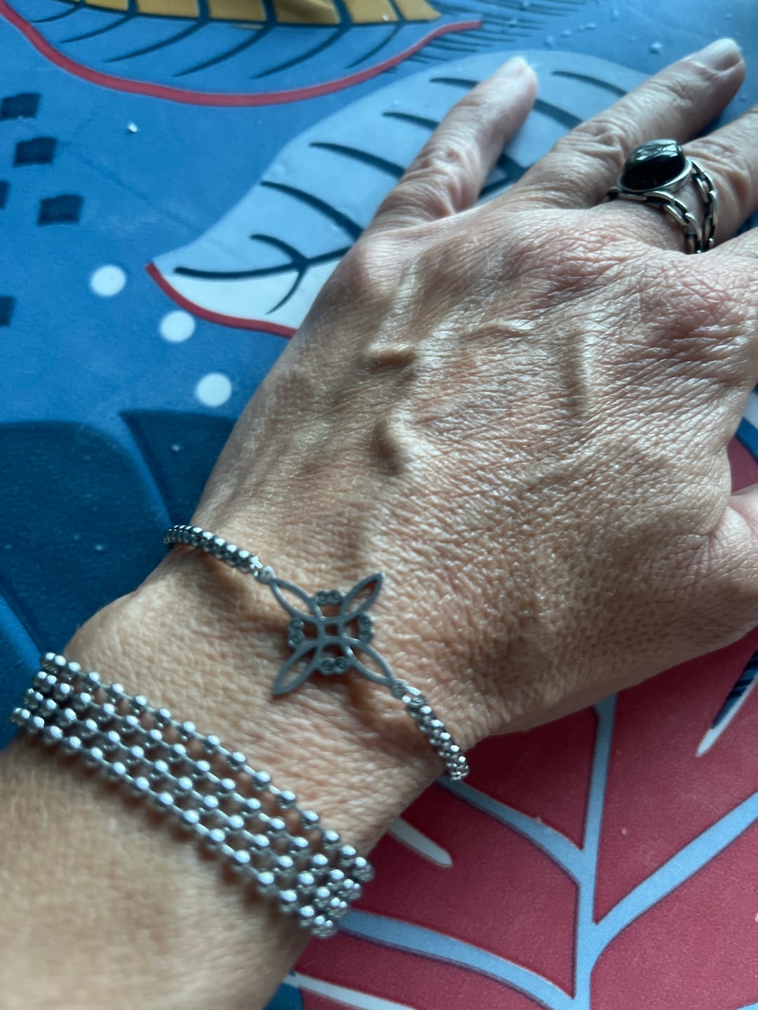 Customer photo review of Bracelet "Lien Sacré"- Noeud de Sorcière