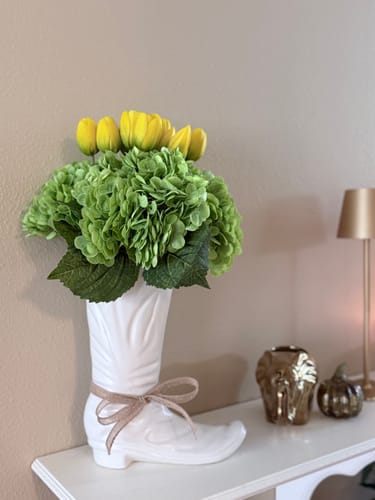 Customer photo review of Premium Real Touch Tulips Stems Bouquet Soft Latex Tulip Flowers