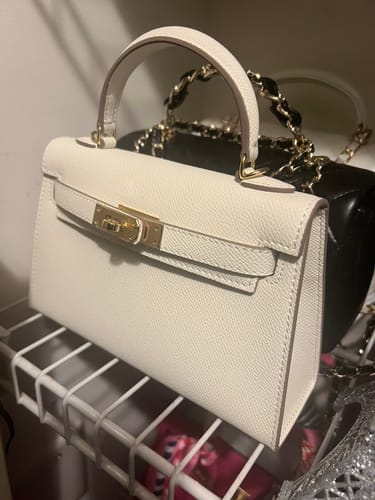 Customer photo review of Claire