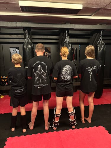 Customer photo review of Micah 7:8 Armor of Light Oversized T-Shirt