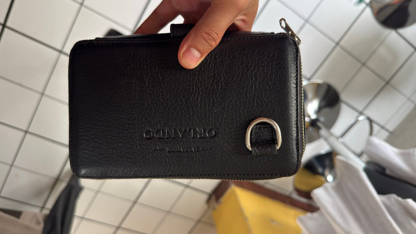 Customer photo review of Bandolera Santiago 2 Negra