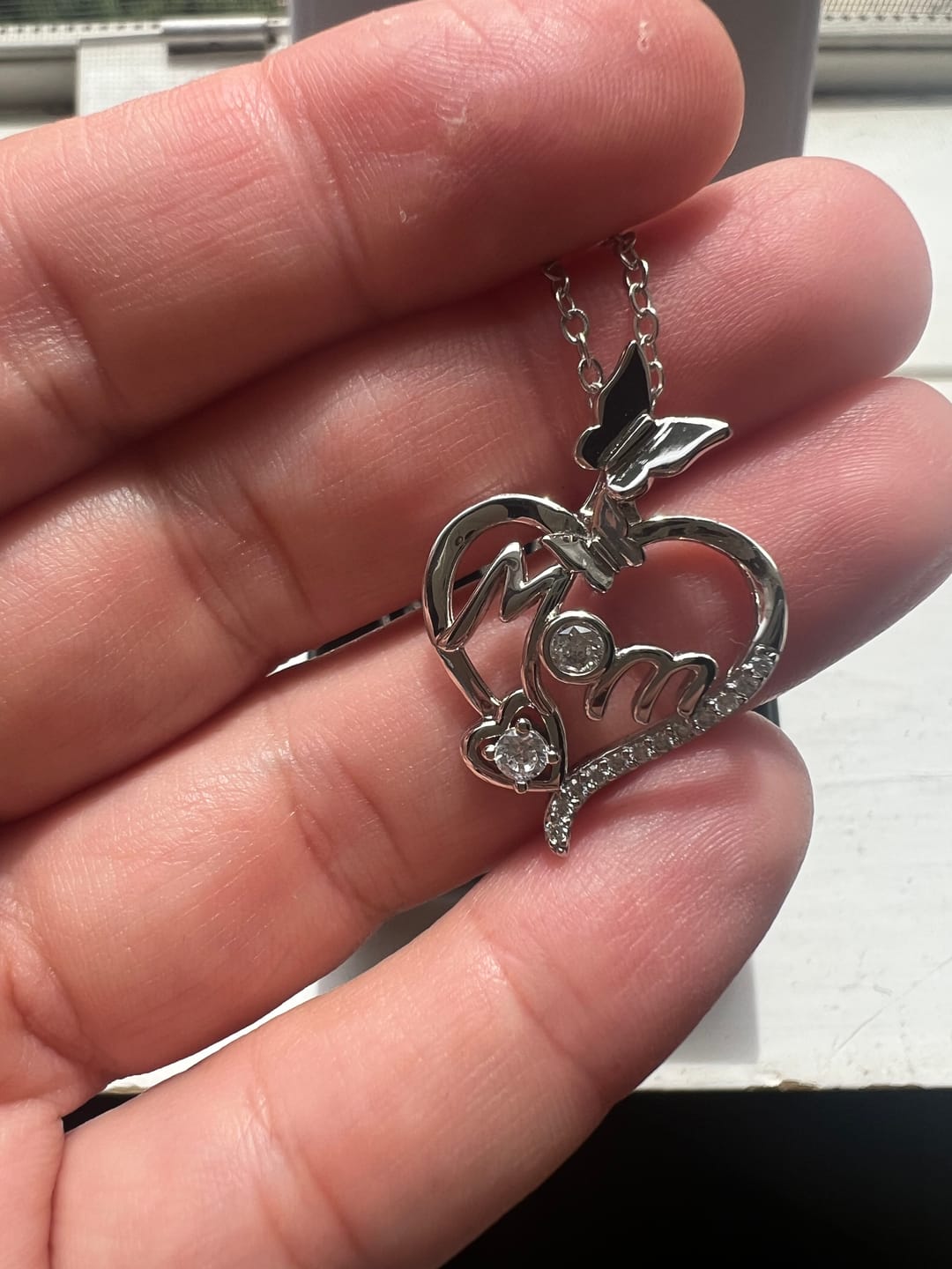 Customer photo review of Mabel 18k White Gold Plated Mom Heart Pendant Necklace with Simulated Diamond Crystals