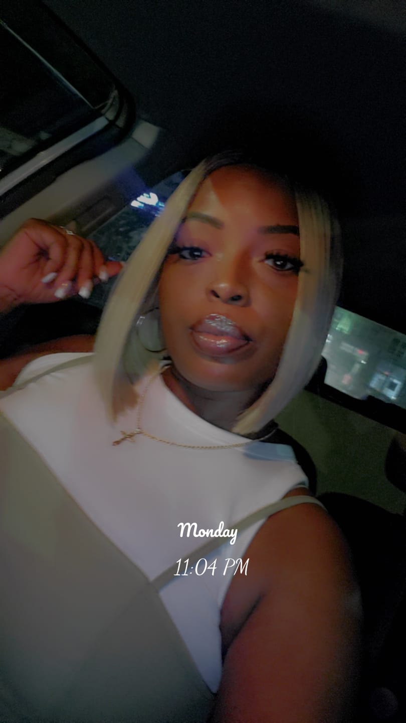 Customer photo review of Outre The Daily Wig Lace Part Wig - ZENYA