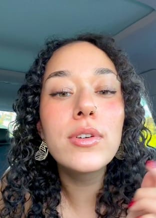 Customer photo review of Voluminizador de Lábios GLUMI