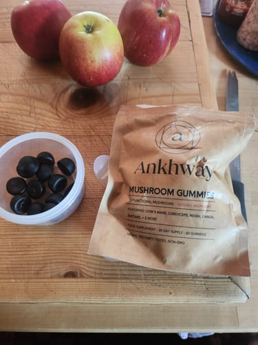 Customer photo review of 2-Month Mushroom Gummies