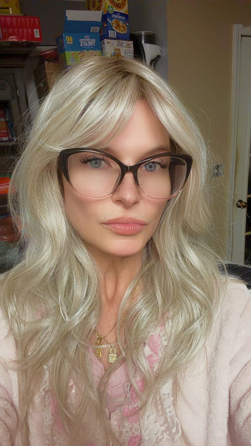 Customer photo review of LIVING LEGEND - Sandy Blonde